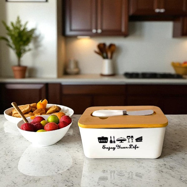 Ceramic butter/snack plate with bamboo lid and knife