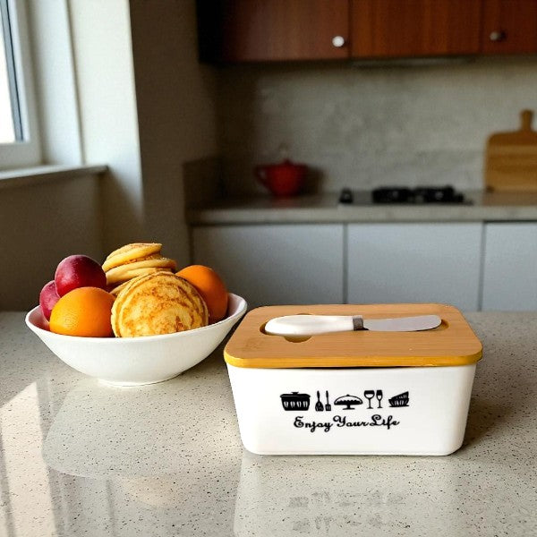 Ceramic butter/snack plate with bamboo lid and knife